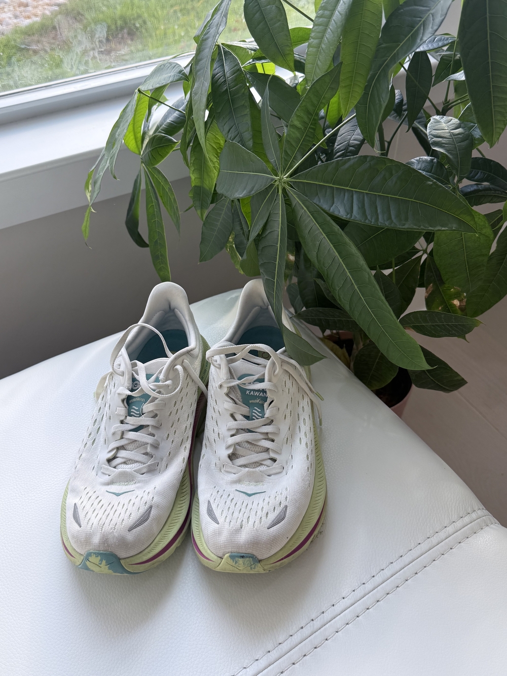 HOKA ONE ONE Women's Kawana 'Blanc de Blanc Butterfly' Running Shoes Size 9.5B